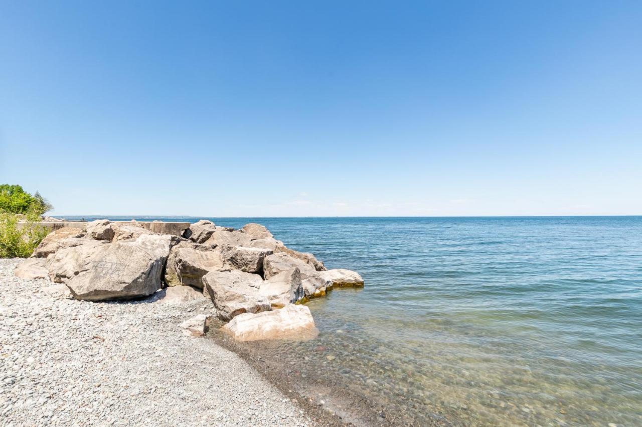 Modern Hamilton Homes Lake Ontario Shore By Globalstay Екстериор снимка