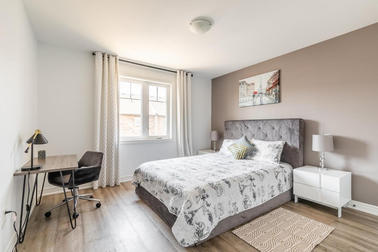 Modern Hamilton Homes Lake Ontario Shore By Globalstay Екстериор снимка