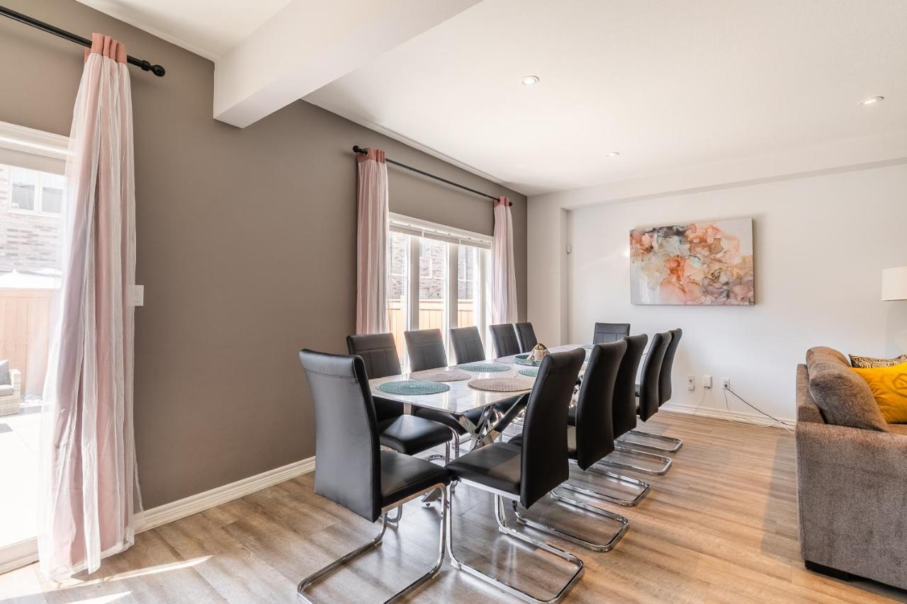 Modern Hamilton Homes Lake Ontario Shore By Globalstay Екстериор снимка