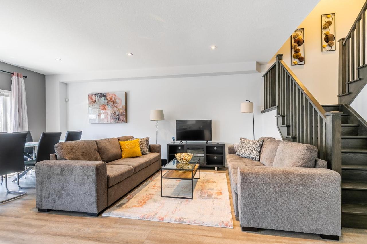 Modern Hamilton Homes Lake Ontario Shore By Globalstay Екстериор снимка