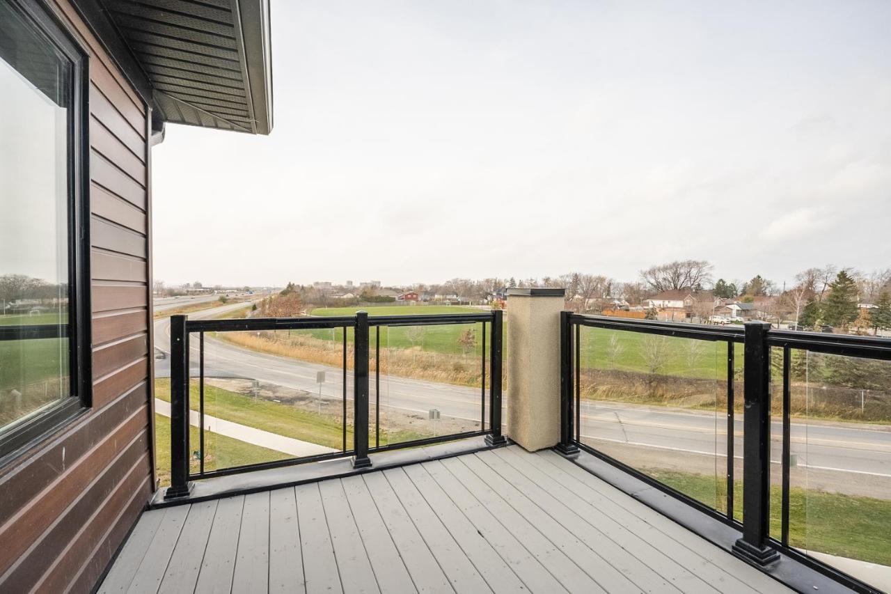 Modern Hamilton Homes Lake Ontario Shore By Globalstay Екстериор снимка