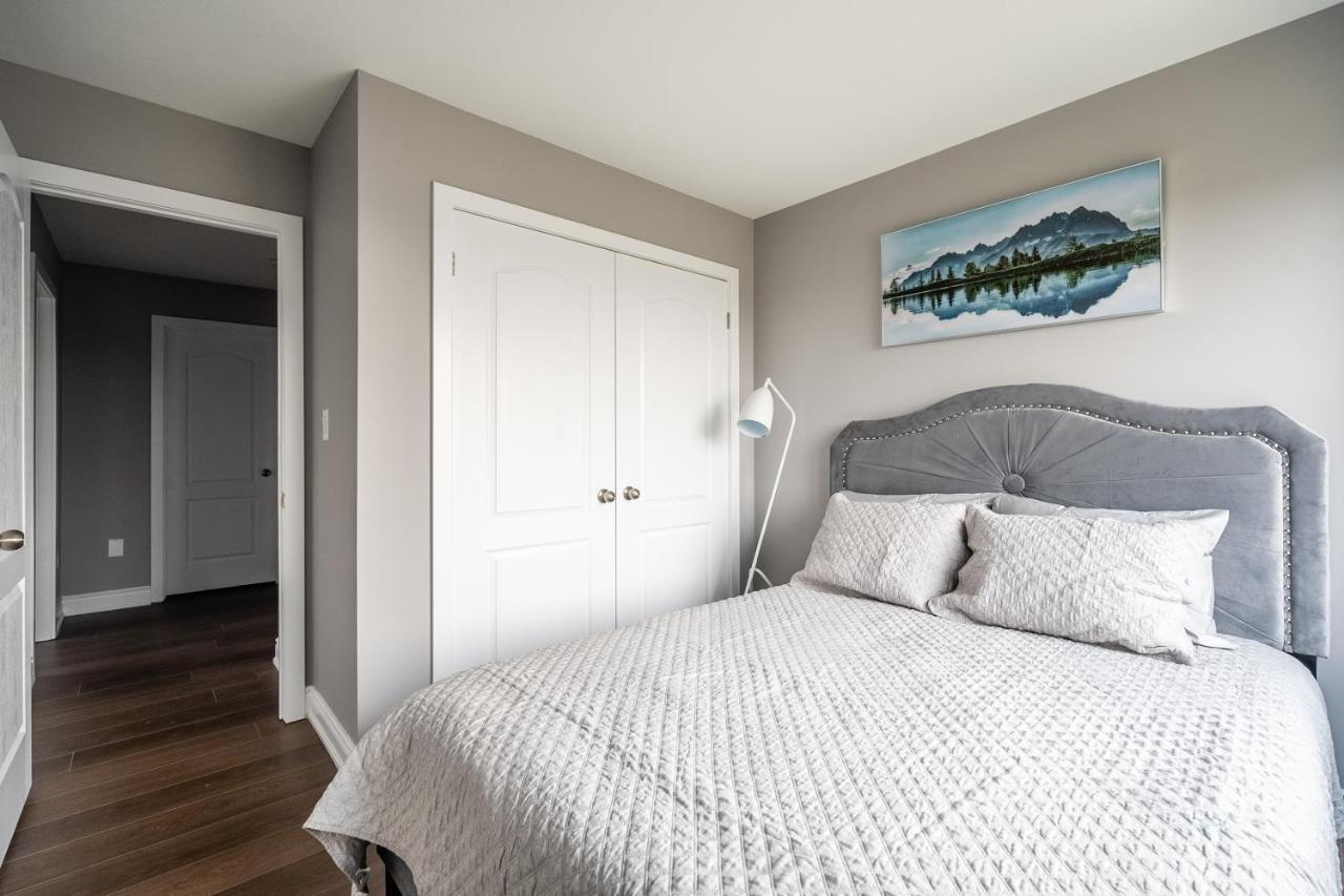 Modern Hamilton Homes Lake Ontario Shore By Globalstay Екстериор снимка